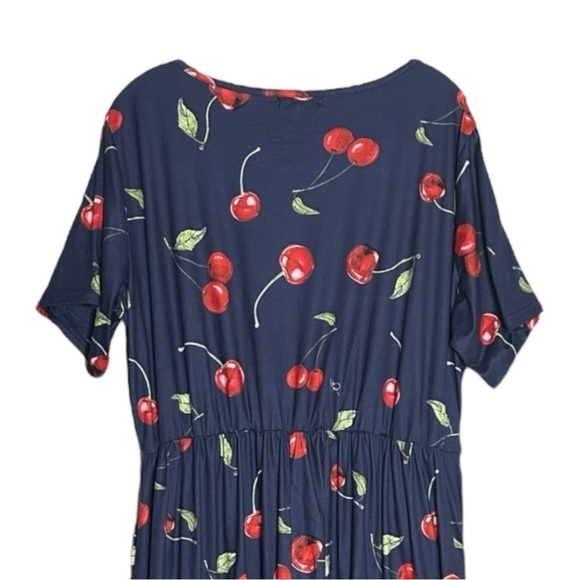 Boutique Cherry Print 2X Stretchy Comfy Maxi Dress NWOT With Pockets - Picture 4 of 9